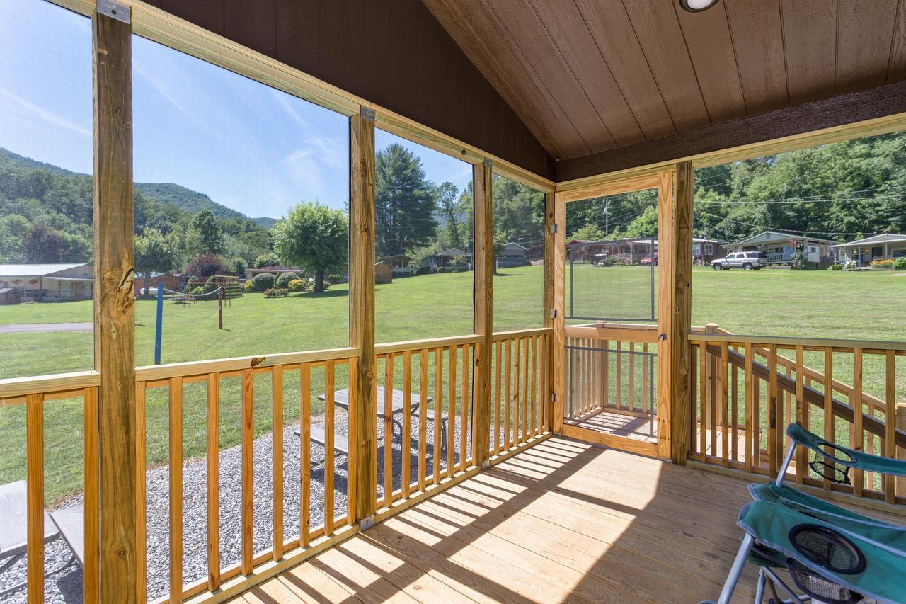 Fort Tatham Rv Resort Sylva Exterior photo